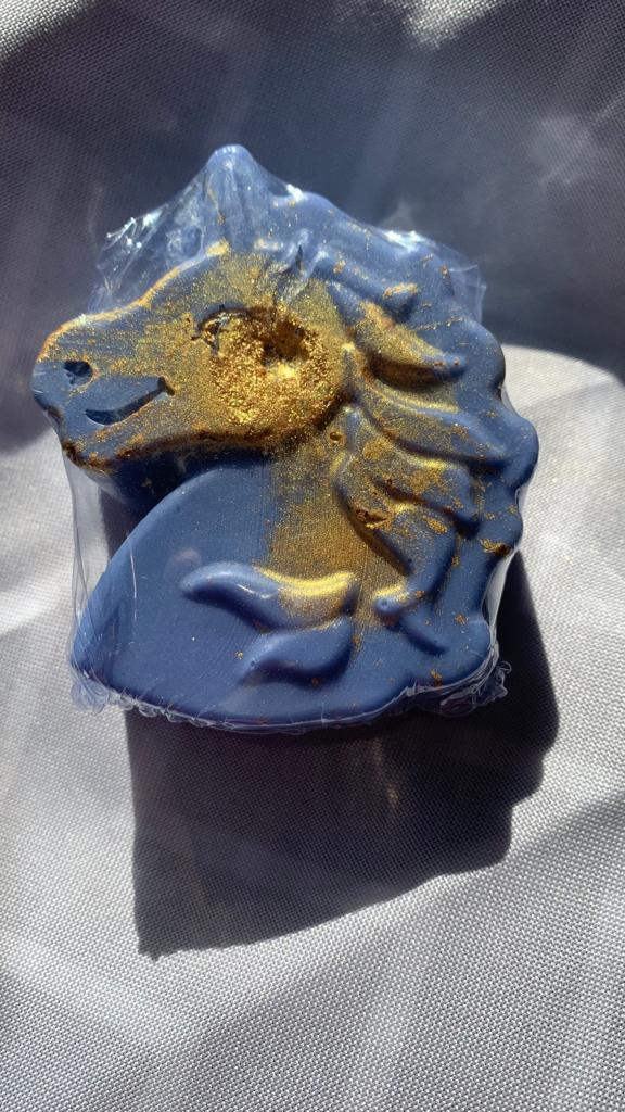 Savon tête de licorne a la myrtille