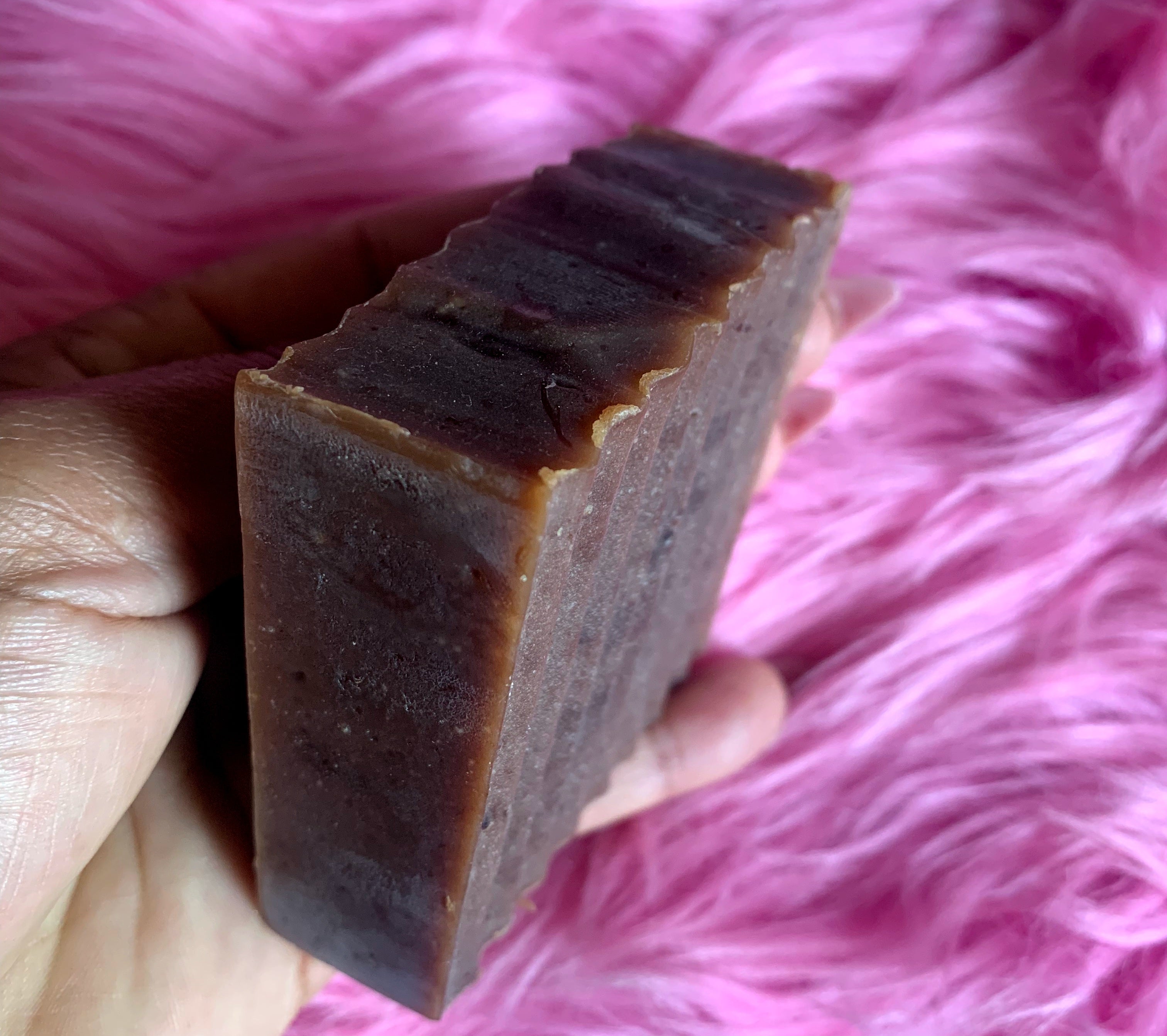 Savon naturel au lait de chèvre et cranberry