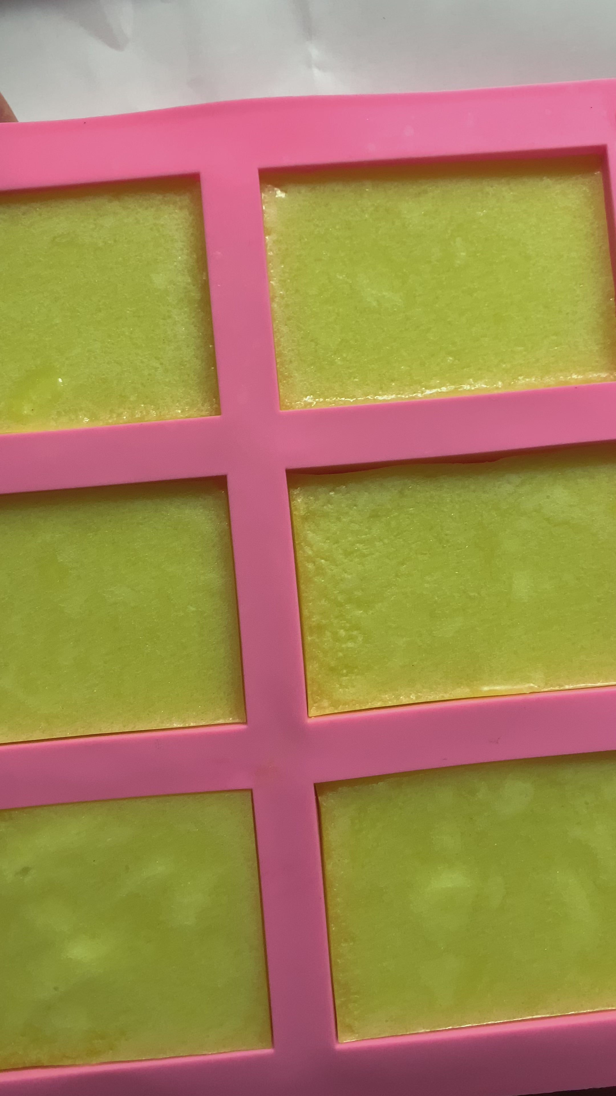 Charger la vidéo : Savon antiseptique au citron 🍋