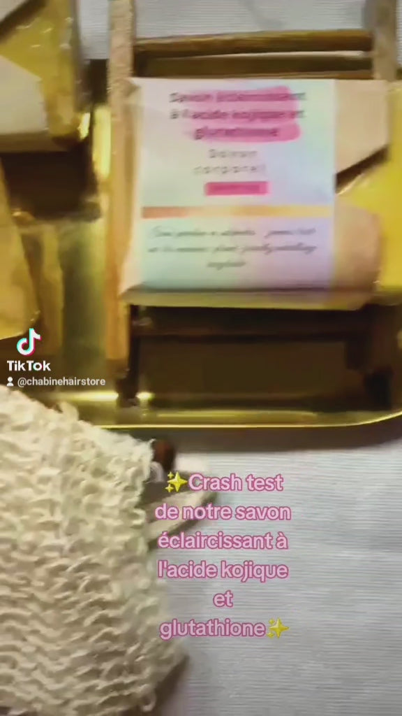 Charger la vidéo : Savon éclaircissant au gluthathione