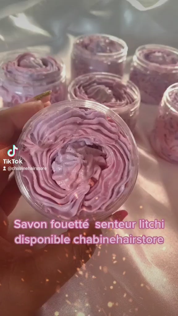 Charger la vidéo : Savon de douche fouetté