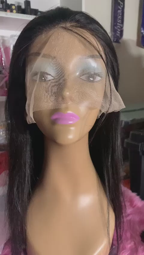 Charger la vidéo : Perruque lisse à lace 13*4