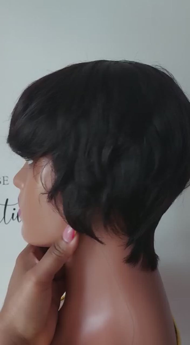 Charger la vidéo : Perruque bob naturel avec frange