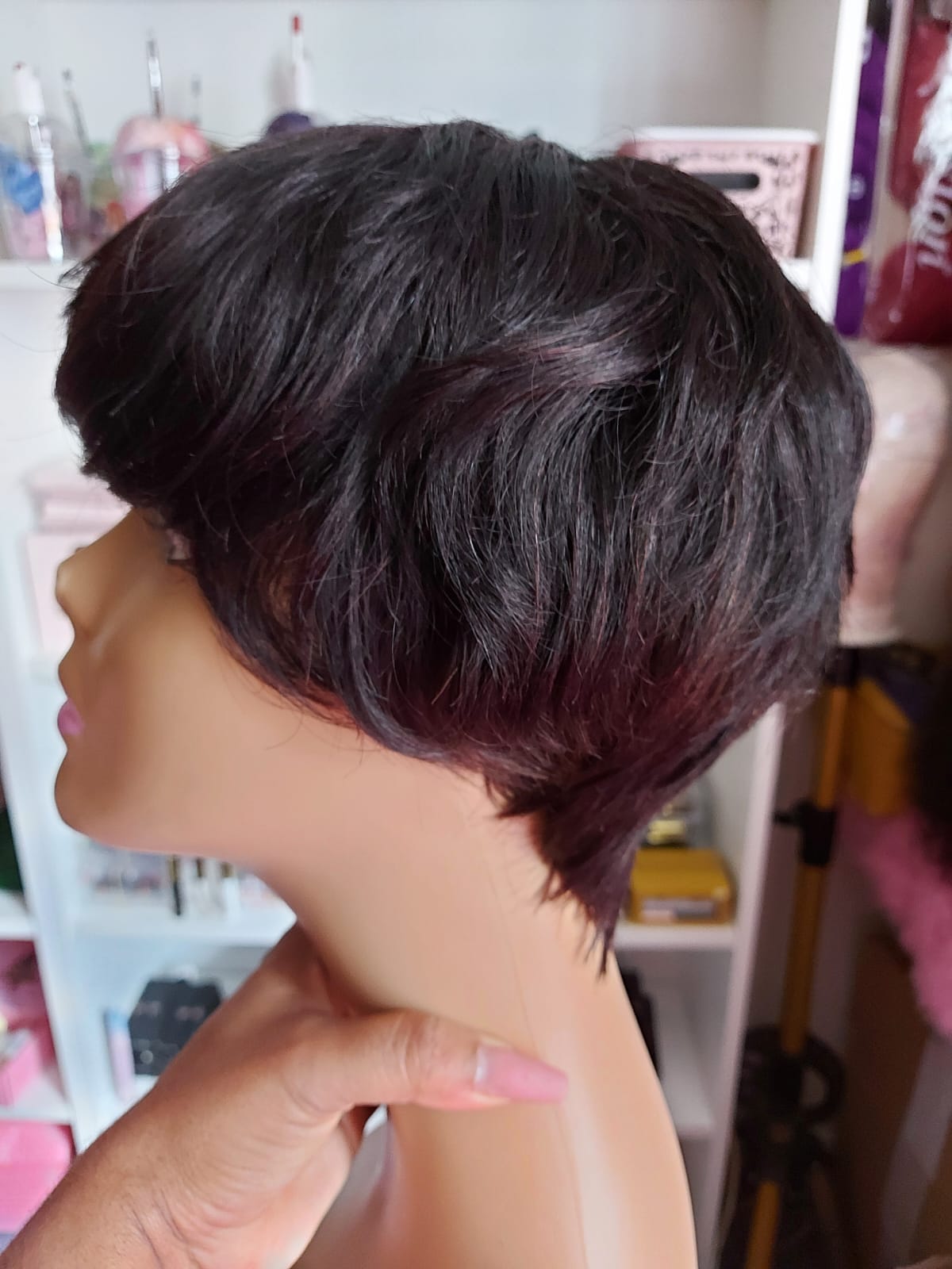 Perruque pixie bordeau 8pouces