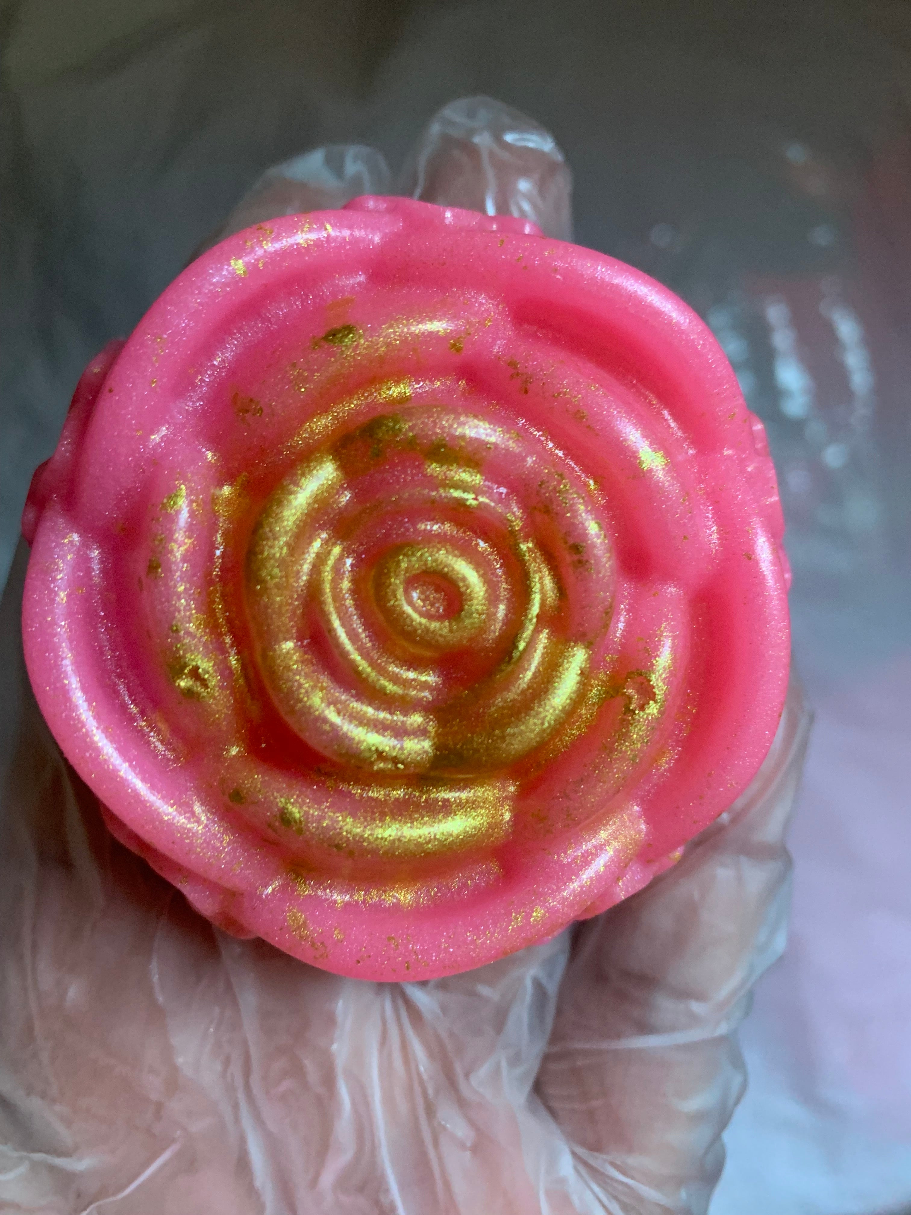 Savon rose 🥀 pour visage et corps